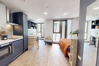 1 bed studio, Cookridge Street, City Centre, Leeds, LS28GL - Image 9